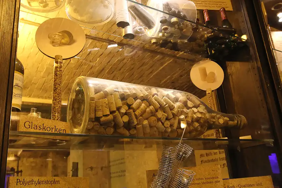 017 | 2015 | Freyburg (Unstrut) | Rotkäppchen Sektkellerei | © carsten riede fotografie