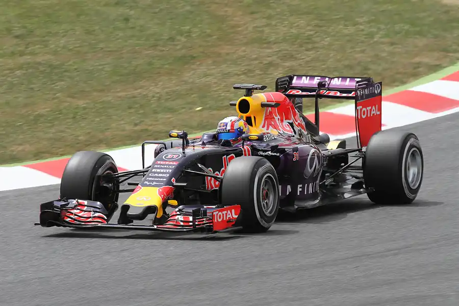 121 | 2015 | Barcelona | Red Bull-Renault RB11 | Pierre Gasly | © carsten riede fotografie