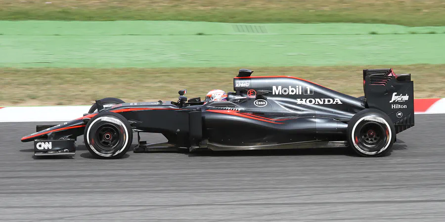 078 | 2015 | Barcelona | McLaren-Honda MP4-30 | Jenson Button | © carsten riede fotografie