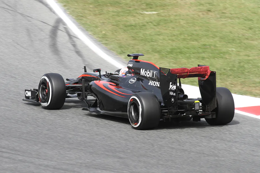079 | 2015 | Barcelona | McLaren-Honda MP4-30 | Jenson Button | © carsten riede fotografie