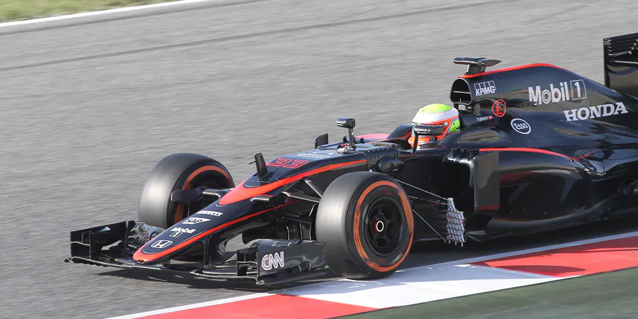 081 | 2015 | Barcelona | McLaren-Honda MP4-30 | Oliver Turvey | © carsten riede fotografie