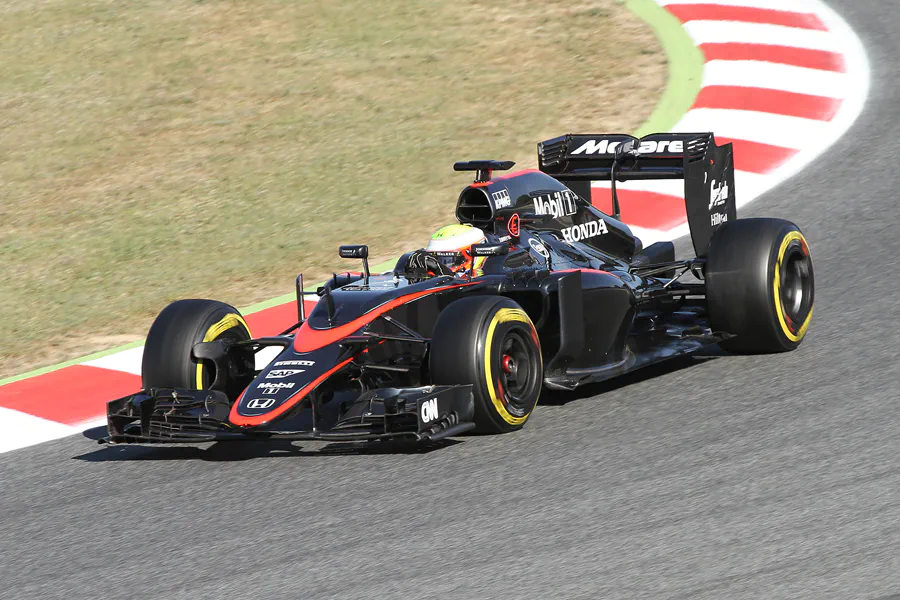 082 | 2015 | Barcelona | McLaren-Honda MP4-30 | Oliver Turvey | © carsten riede fotografie
