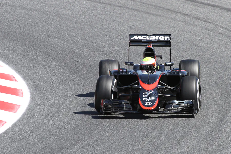 084 | 2015 | Barcelona | McLaren-Honda MP4-30 | Oliver Turvey | © carsten riede fotografie