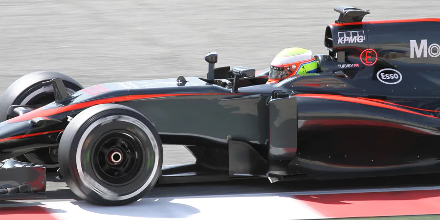 085 | 2015 | Barcelona | McLaren-Honda MP4-30 | Oliver Turvey | © carsten riede fotografie