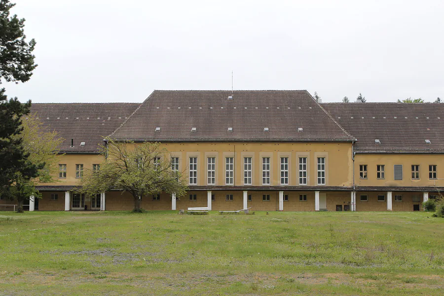 005 | 2015 | Ballenstedt | Bezirksparteischule der SED ´Wilhelm Liebknecht´ | © carsten riede fotografie