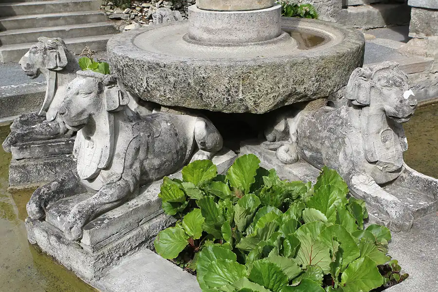 056 | 2015 | Ballenstedt OT Rieder | Roseburg | © carsten riede fotografie