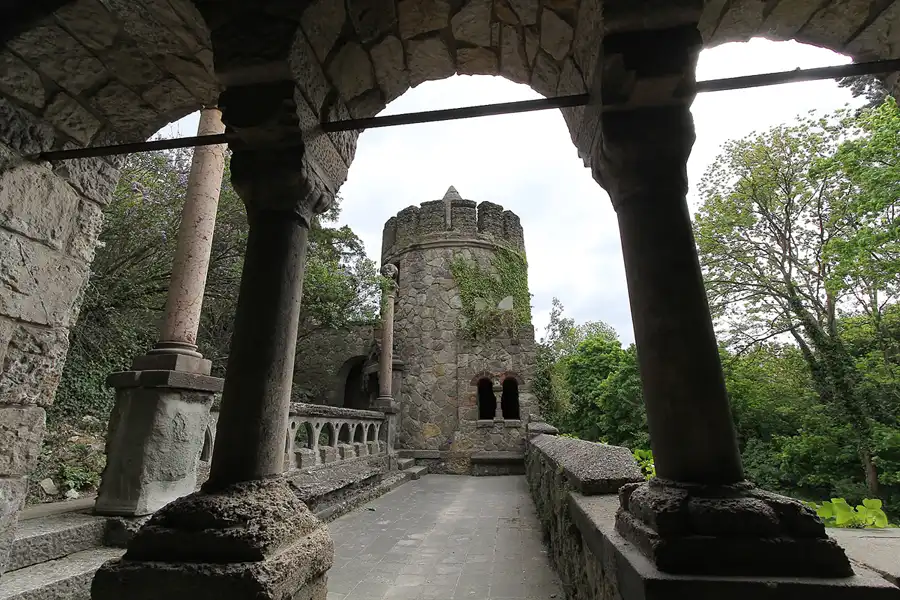 061 | 2015 | Ballenstedt OT Rieder | Roseburg | © carsten riede fotografie