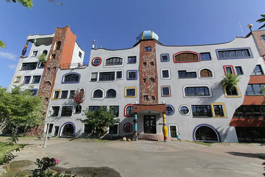 008 | 2015 | Lutherstadt Wittenberg | Hundertwasserschule | © carsten riede fotografie