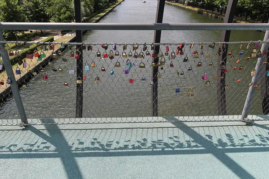 317 | 2015 | Oberhausen | Slinky Springs To Fame | © carsten riede fotografie