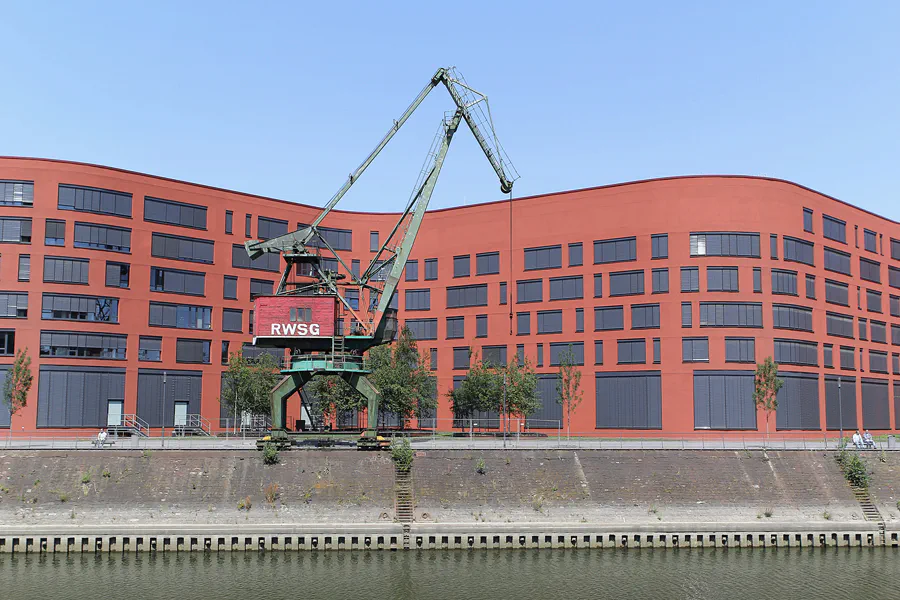 081 | 2015 | Duisburg | Innenhafen | © carsten riede fotografie