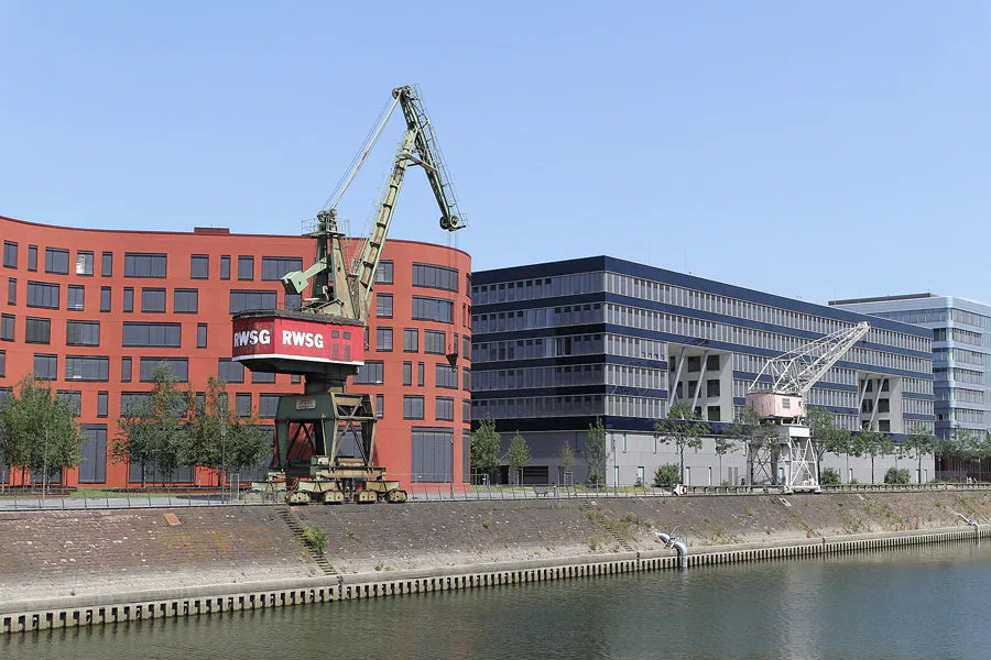 082 | 2015 | Duisburg | Innenhafen | © carsten riede fotografie