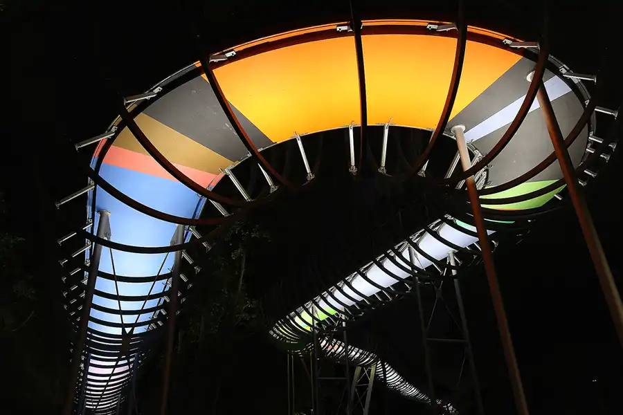 052 | 2015 | Oberhausen | Slinky Springs To Fame | © carsten riede fotografie