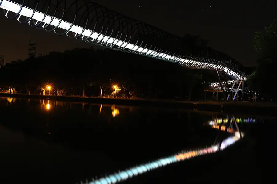 057 | 2015 | Oberhausen | Slinky Springs To Fame | © carsten riede fotografie