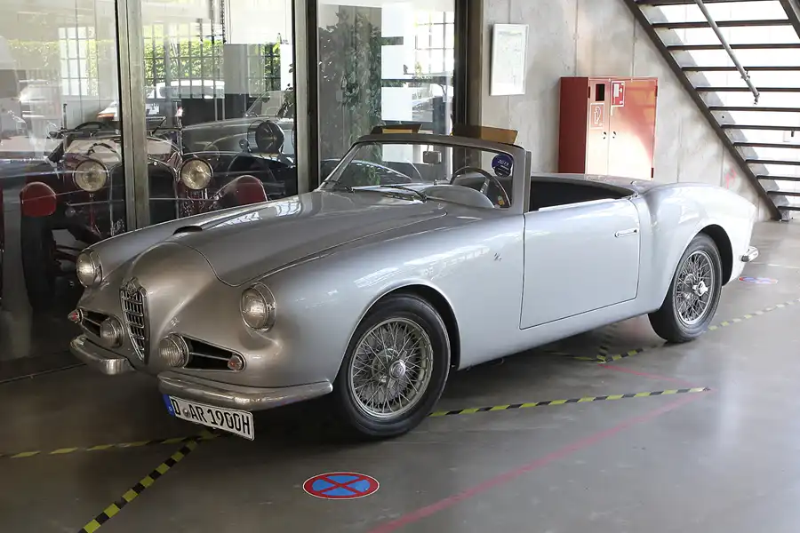 005 | 2015 | Düsseldorf | Classic Remise | © carsten riede fotografie