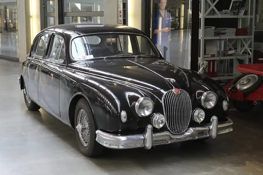 009 | 2015 | Düsseldorf | Classic Remise | © carsten riede fotografie