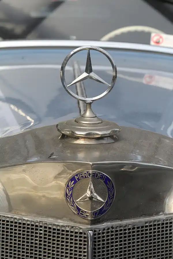 049 | 2015 | Düsseldorf | Classic Remise | © carsten riede fotografie