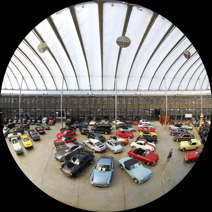 069 | 2015 | Düsseldorf | Classic Remise | © carsten riede fotografie