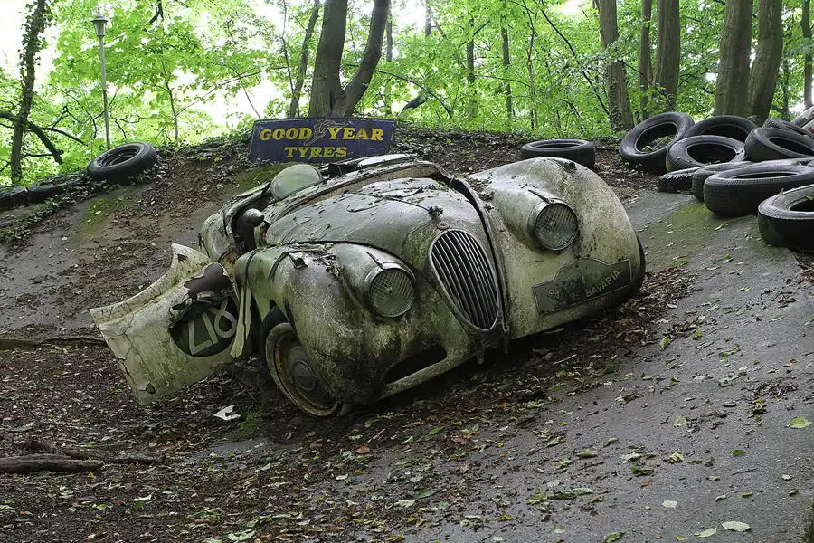 017 | 2015 | Erkrath | Auto-Skulpturen-Park | © carsten riede fotografie