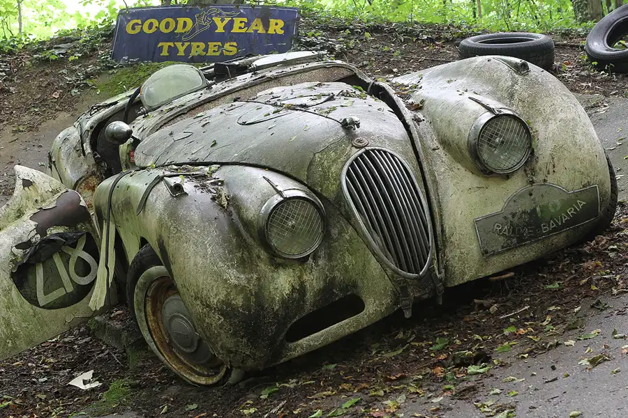 018 | 2015 | Erkrath | Auto-Skulpturen-Park | © carsten riede fotografie