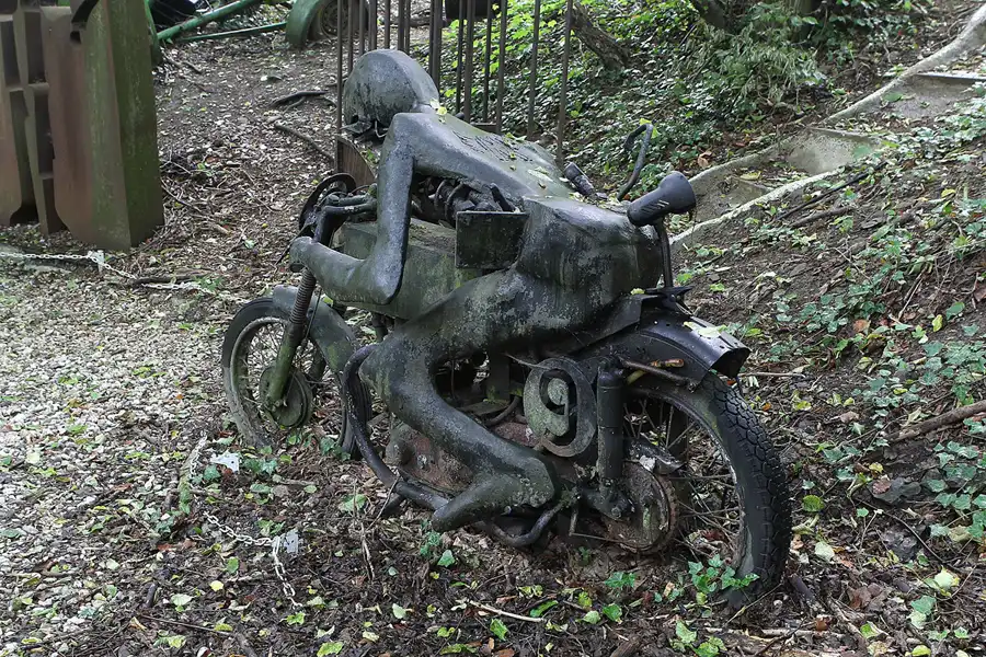 037 | 2015 | Erkrath | Auto-Skulpturen-Park | © carsten riede fotografie