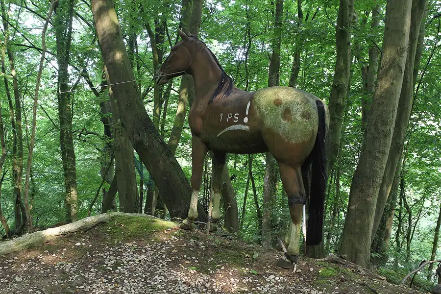 062 | 2015 | Erkrath | Auto-Skulpturen-Park | © carsten riede fotografie