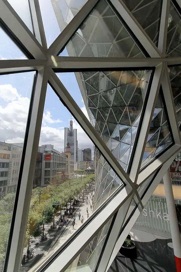 068 | 2015 | Frankfurt am Main | MyZeil | © carsten riede fotografie