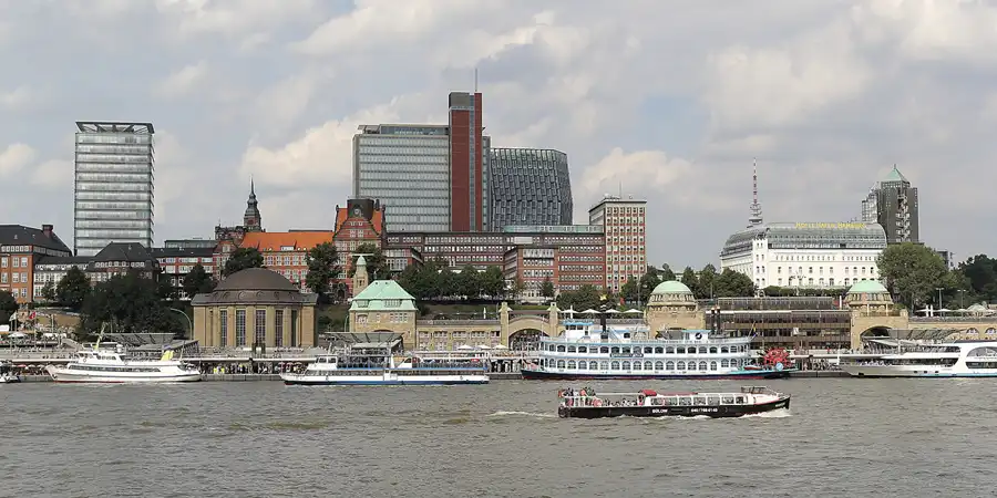114 | 2015 | Hamburg | Landungsbrücken | © carsten riede fotografie