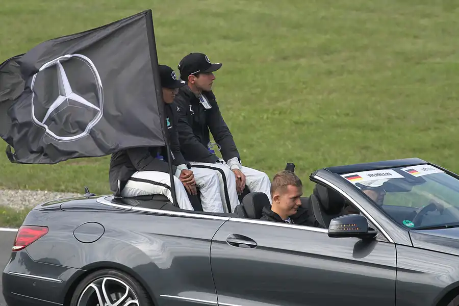 080 | 2015 | Motorsport Arena Oschersleben | DTM | Fahrerparade | Pascal Wehrlein + Christian Vitories | © carsten riede fotografie