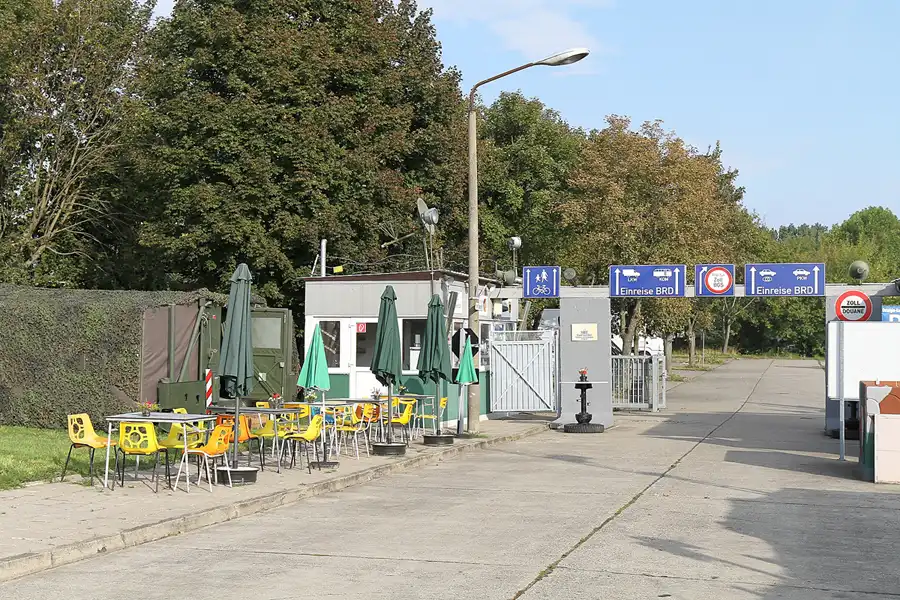 012 | 2015 | Oschersleben | Ostalgie-Kantine im Klubhaus der Werktätigen + Fahrzeugmuseum | © carsten riede fotografie