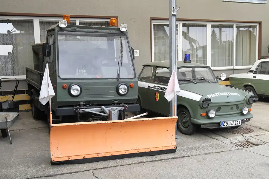 039 | 2015 | Oschersleben | Ostalgie-Kantine im Klubhaus der Werktätigen + Fahrzeugmuseum | © carsten riede fotografie