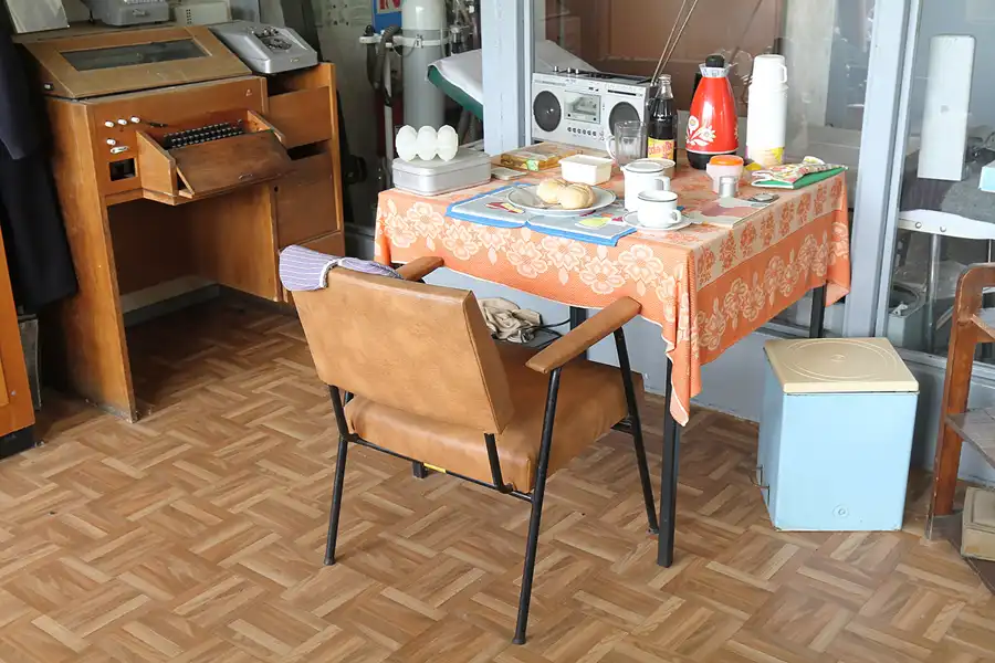 064 | 2015 | Oschersleben | Ostalgie-Kantine im Klubhaus der Werktätigen + Fahrzeugmuseum | © carsten riede fotografie