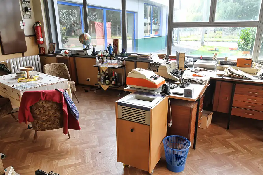 067 | 2015 | Oschersleben | Ostalgie-Kantine im Klubhaus der Werktätigen + Fahrzeugmuseum | © carsten riede fotografie