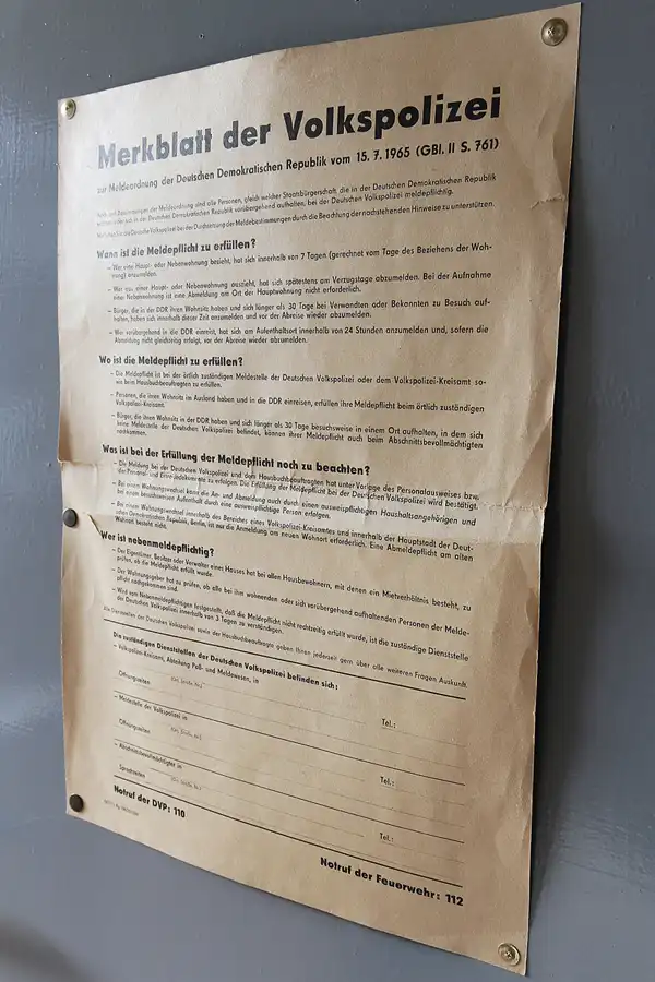 069 | 2015 | Oschersleben | Ostalgie-Kantine im Klubhaus der Werktätigen + Fahrzeugmuseum | © carsten riede fotografie