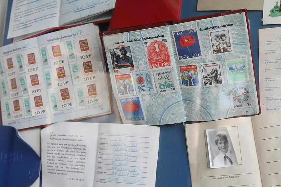 073 | 2015 | Oschersleben | Ostalgie-Kantine im Klubhaus der Werktätigen + Fahrzeugmuseum | © carsten riede fotografie