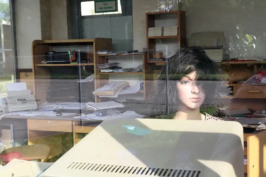 078 | 2015 | Oschersleben | Ostalgie-Kantine im Klubhaus der Werktätigen + Fahrzeugmuseum | © carsten riede fotografie