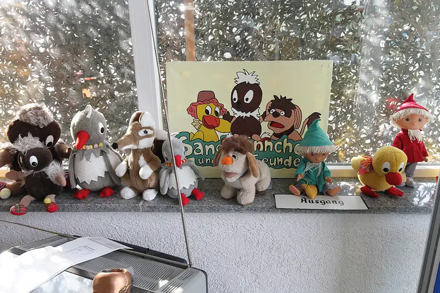 081 | 2015 | Oschersleben | Ostalgie-Kantine im Klubhaus der Werktätigen + Fahrzeugmuseum | © carsten riede fotografie