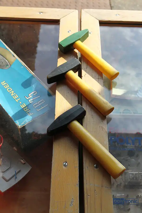 090 | 2015 | Oschersleben | Ostalgie-Kantine im Klubhaus der Werktätigen + Fahrzeugmuseum | © carsten riede fotografie