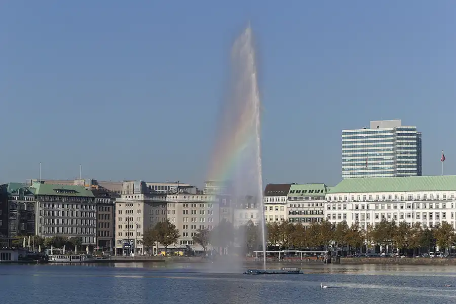 038 | 2015 | Hamburg | Binnenalster – Alsterfontäne | © carsten riede fotografie