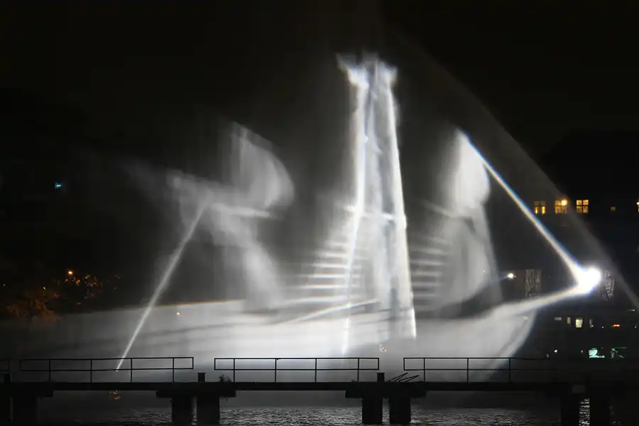 006 | 2015 | Berlin | Osthafen – Das Geisterschiff | © carsten riede fotografie