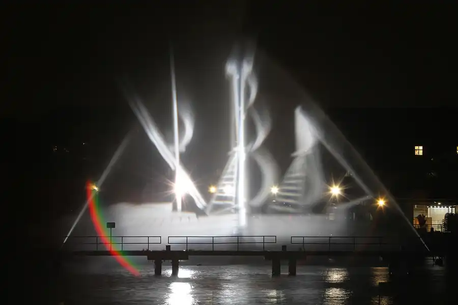 007 | 2015 | Berlin | Osthafen – Das Geisterschiff | © carsten riede fotografie