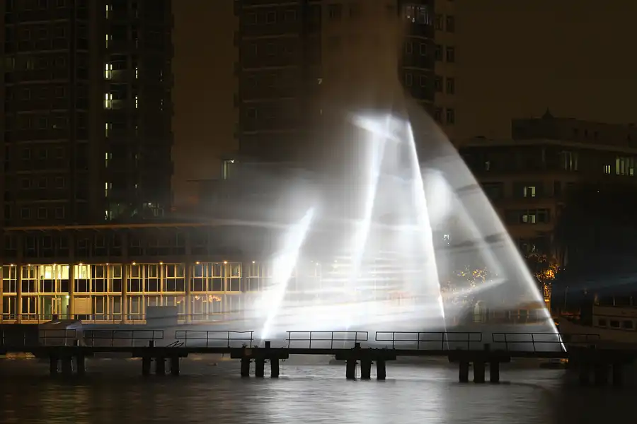 009 | 2015 | Berlin | Osthafen – Das Geisterschiff | © carsten riede fotografie