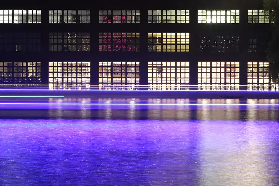 020 | 2015 | Berlin | Osthafen | © carsten riede fotografie