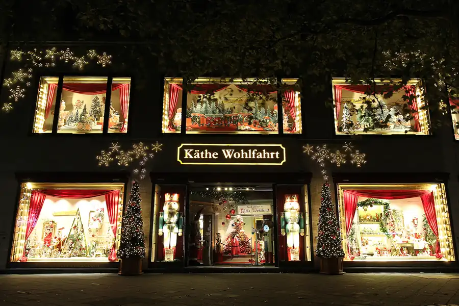 071 | 2015 | Berlin | Kurfürstendamm | © carsten riede fotografie