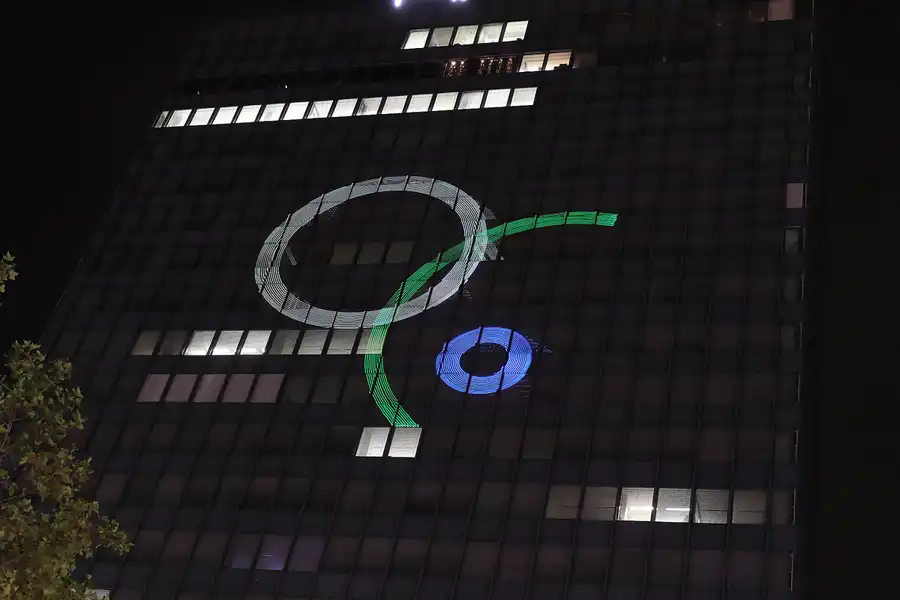 077 | 2015 | Berlin | Europa-Center | © carsten riede fotografie