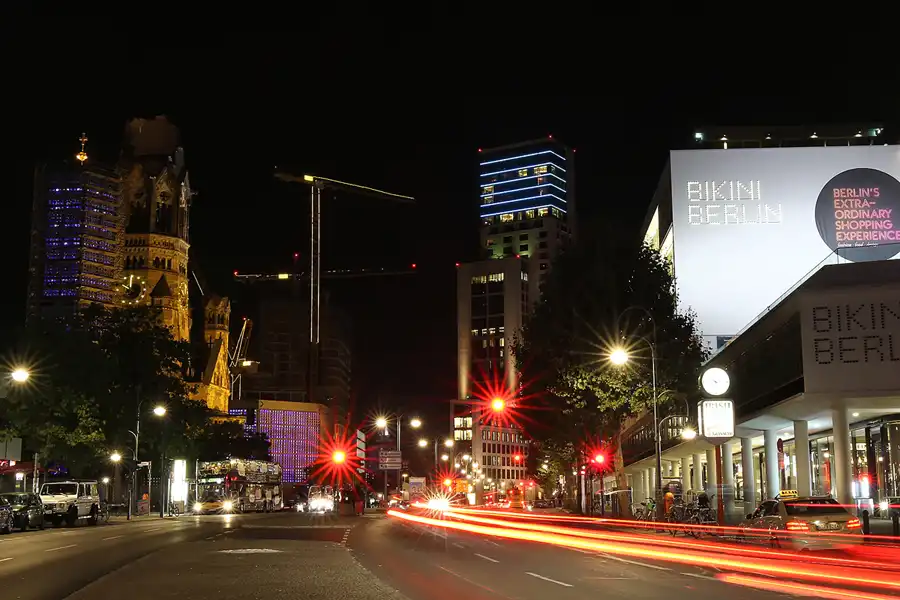 083 | 2015 | Berlin | Budapester Strasse | © carsten riede fotografie
