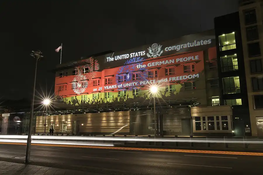 113 | 2015 | Berlin | Amerikanische Botschaft | © carsten riede fotografie