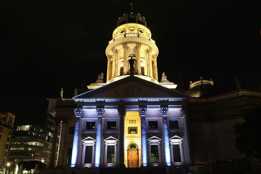 130 | 2015 | Berlin | Gendarmenmarkt – Deutscher Dom | © carsten riede fotografie