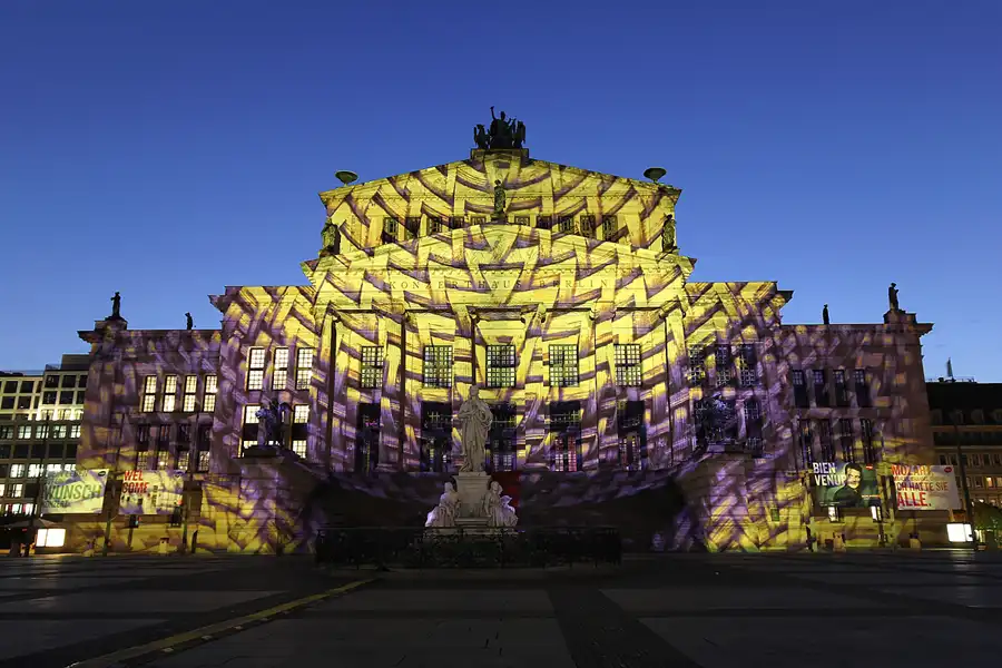 133 | 2015 | Berlin | Gendarmenmarkt – Konzerthaus Berlin | © carsten riede fotografie