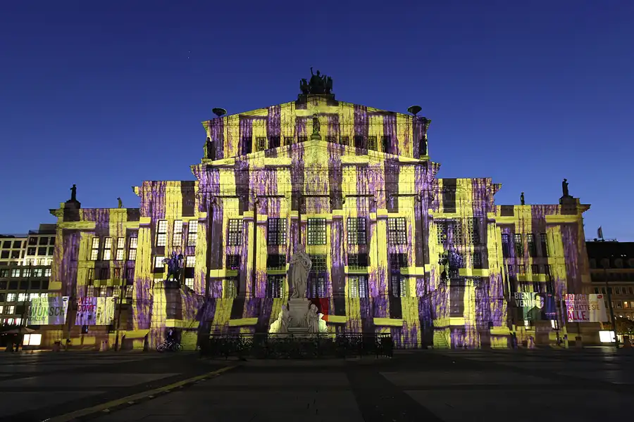 134 | 2015 | Berlin | Gendarmenmarkt – Konzerthaus Berlin | © carsten riede fotografie