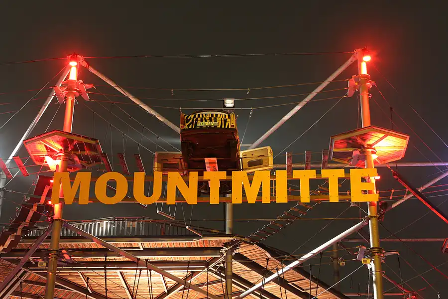 206 | 2015 | Berlin | Mountmitte | © carsten riede fotografie